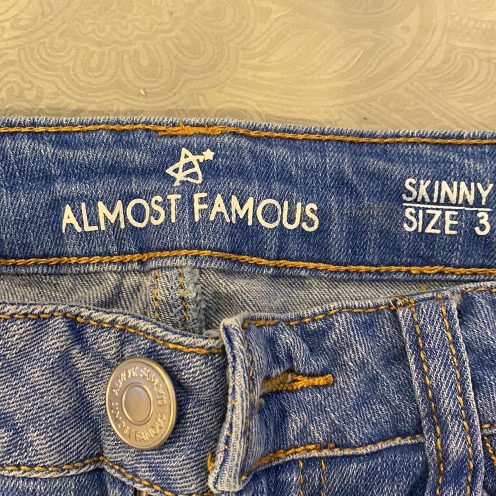Jeans - Picture 2 of 3